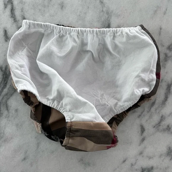 Burberry Baby Dress with matching bloomers. 12 mo/80cm - Picture 6 of 7